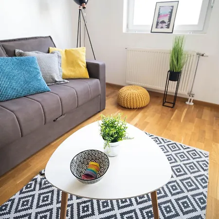 Spark Apartment *